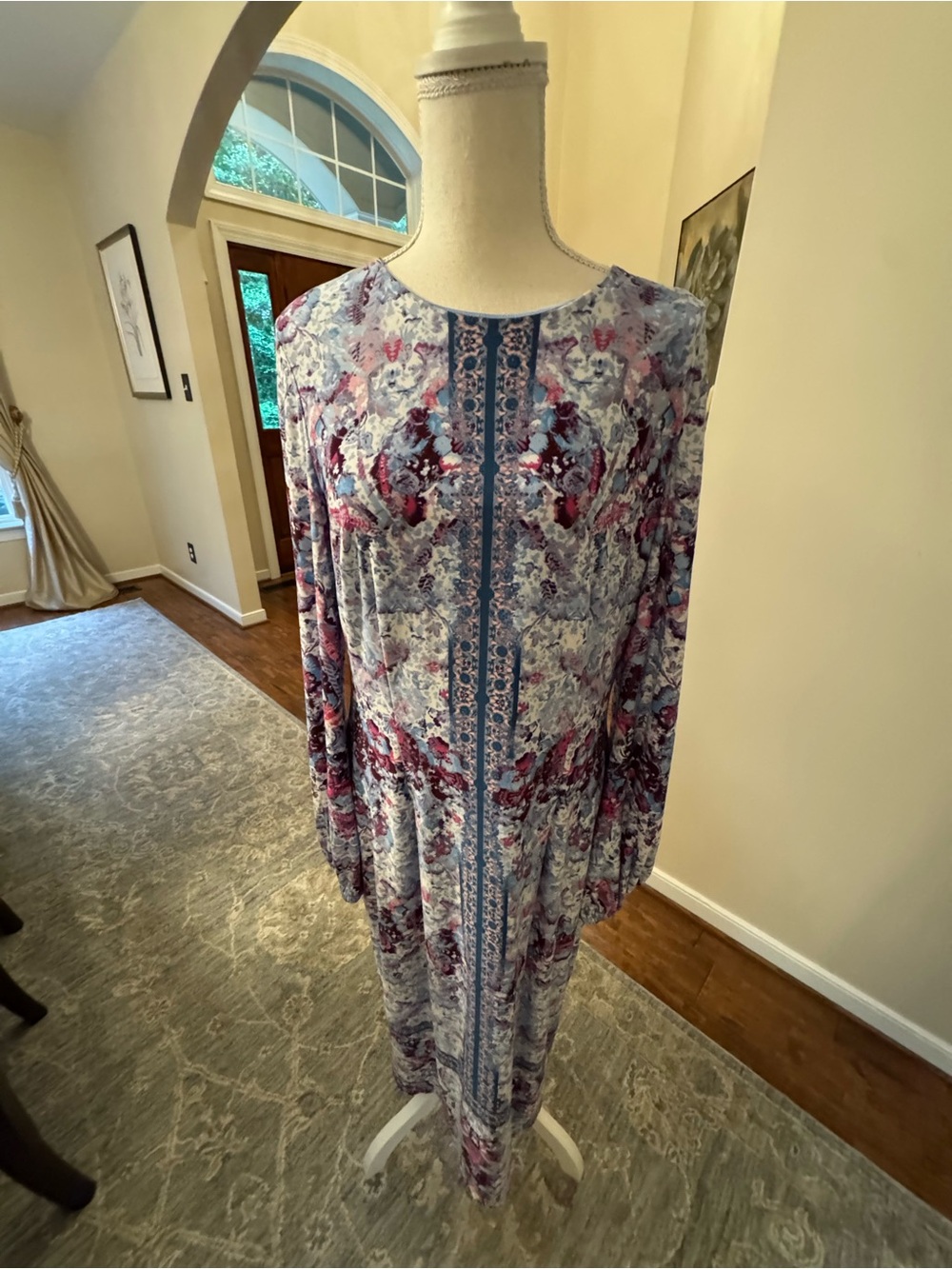 Maggie London Long Sleeve Dress in Lavender and Plum. Size 14. Like New.